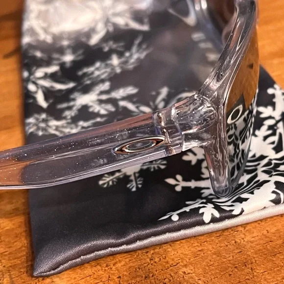 Brand New!! Oakley Forehand Sunglasses - Picture 4 of 8